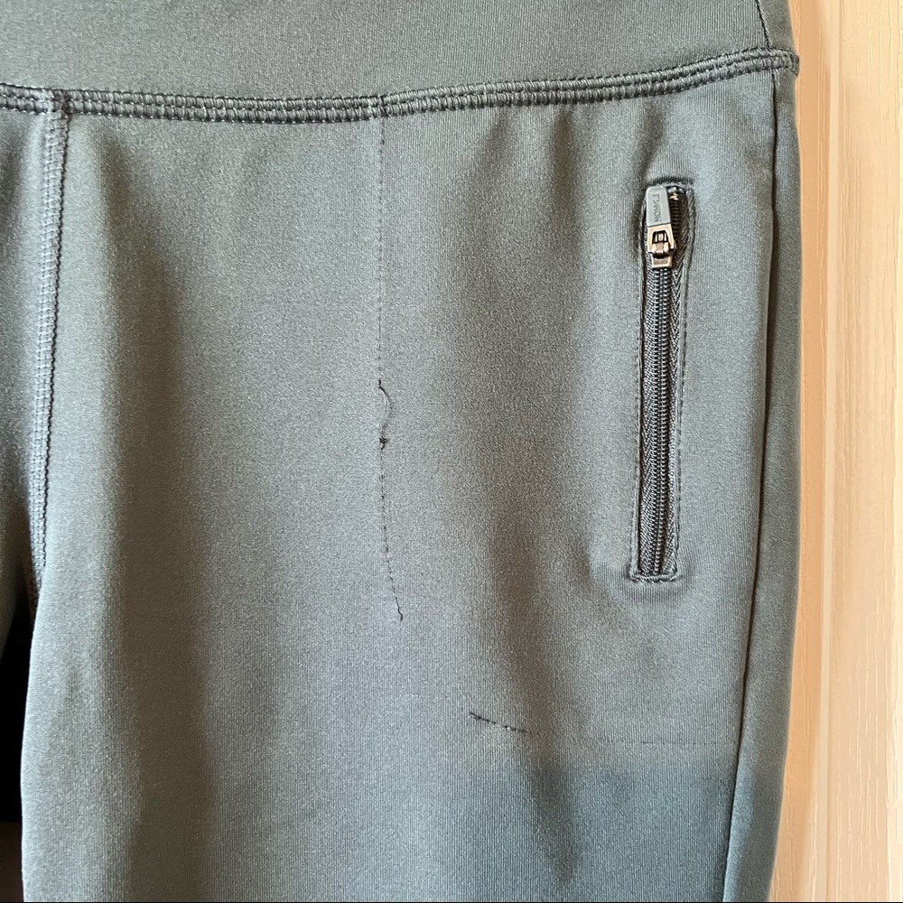 ATHLETA Workout Capri Spandex Leggings With Zippered Pocket—SZ. SMALL - Picture 5 of 12